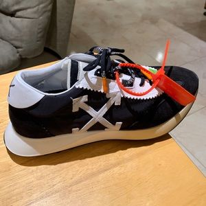 Off-White Mens Sneakers Size 41 IT 8 US Arrow Black White